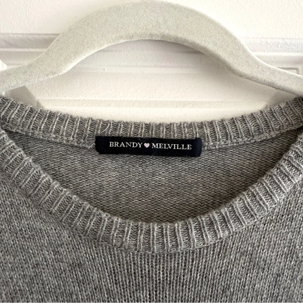 Brandy Melville Gray Knit Stripe Sweater - Picture 3 of 4